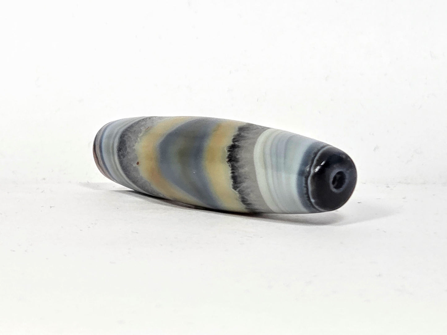 At-N-013126-1E angled view, end cap, clean drill opening