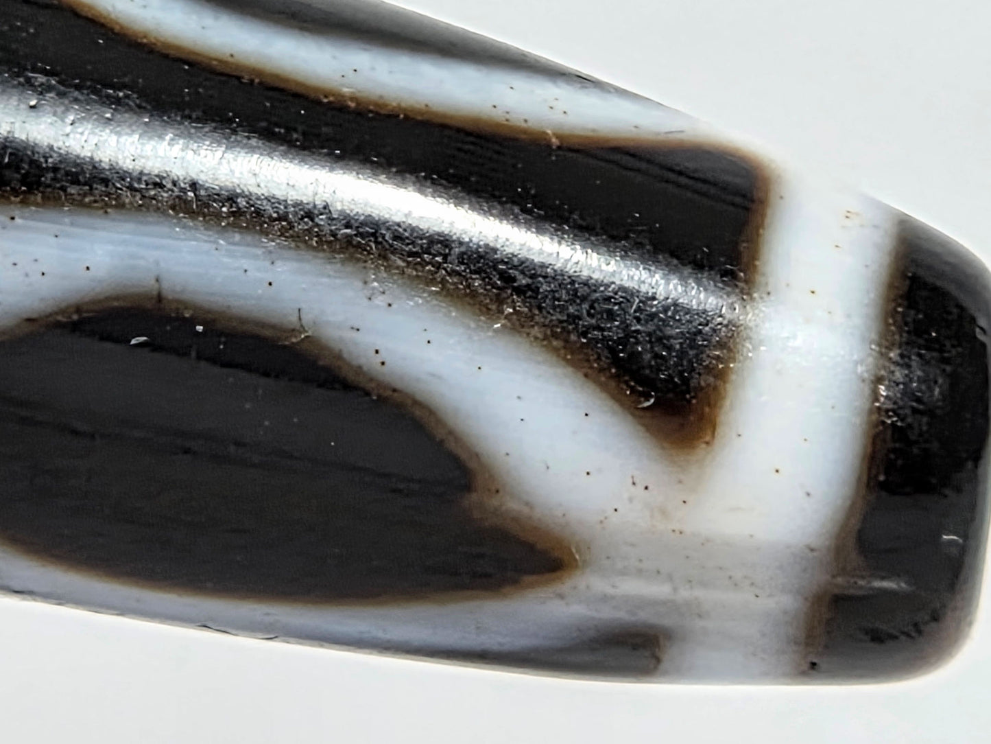 At-090226-3VJBS antique triple vajra dzi macro prong zone cinnabar pinpoints agate confirmed unretouched