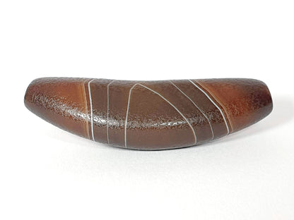 N-N-062126-BOW new bow shaped agate dzi, 55.2mm, unretouched 