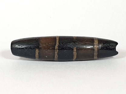 Ac-081020-7SChung ancient seven stripe Chung dzi, 49.4×11.9mm, Face A, golden-tan bands, near-pitch-black, unretouched