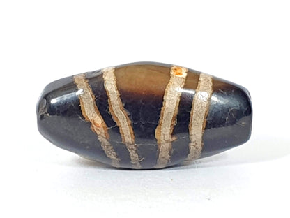 Ac-111720-7SOS, Face B, translucent cool grey centre, cracklines disclosed, beige stripes, asymmetric profile, unretouched