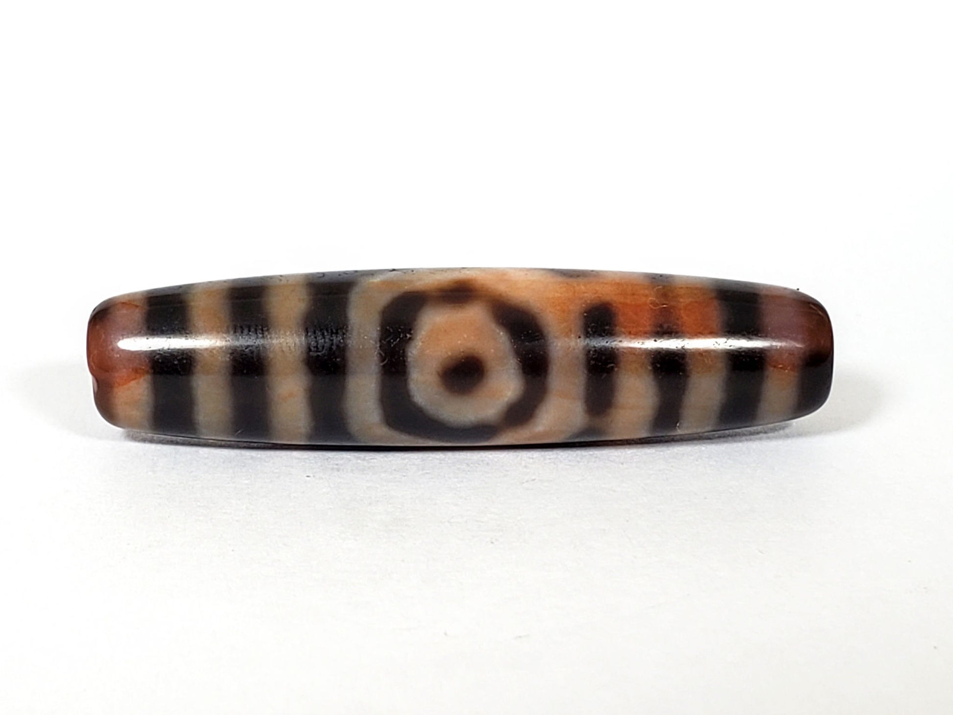 At-092823-6EBS3 face A pale warm-brown agate soft eye rings 35.0x12.1mm compact barrel dzi unretouched