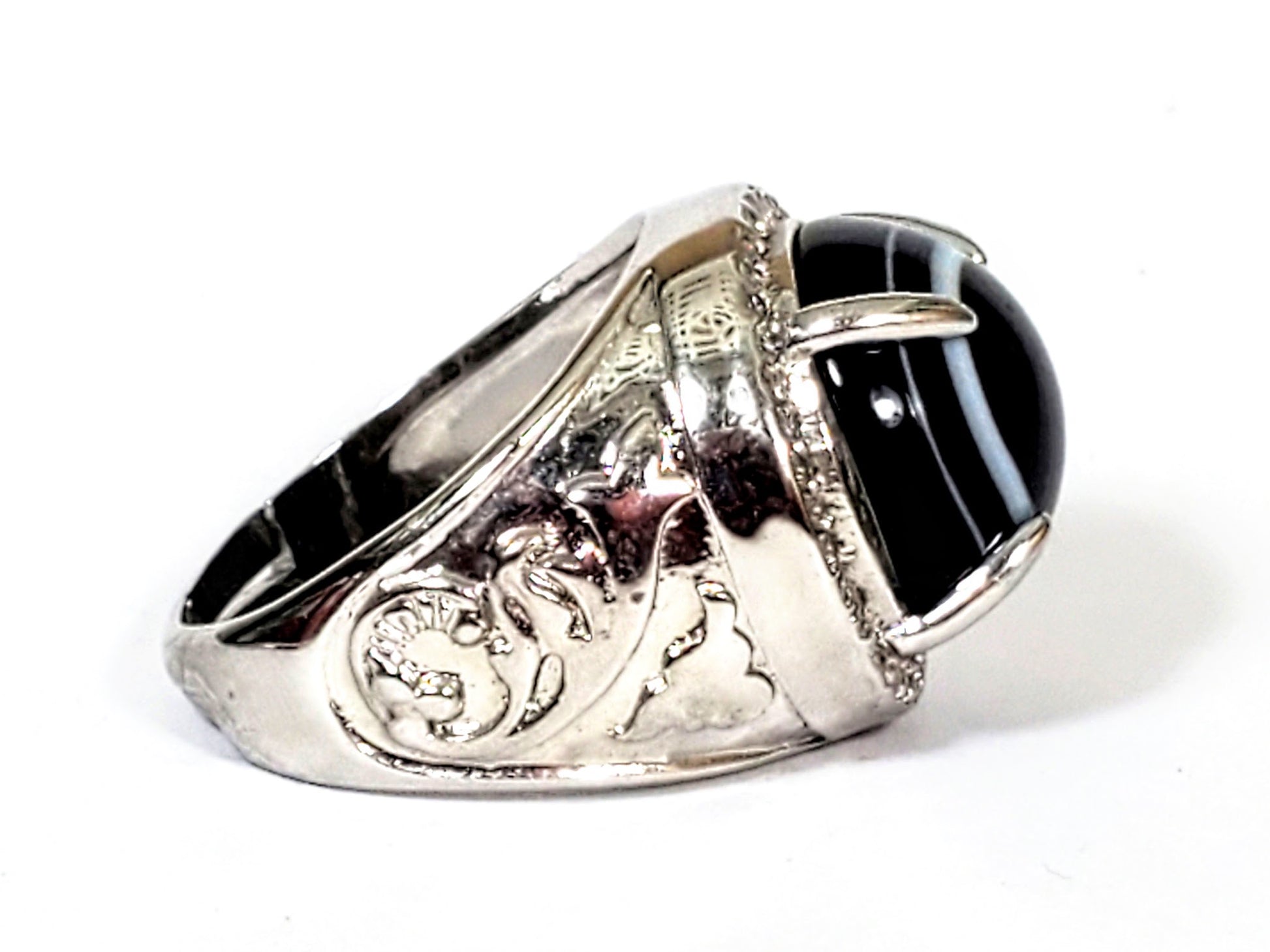  R-060626-LM Luk Mik ring left shank, bold dragon-phoenix scrollwork relief, silver-tone band, unretouche