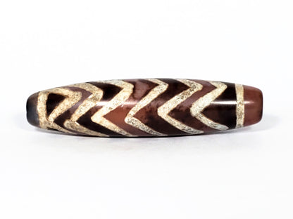At-070822-6TS face C, natural mauve-pink agate banding in mid-body, 6 tiger chevrons, bicolour ground, unretouched