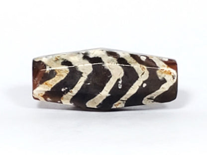 Ac-030823-5TS2 lateral face, bright white chevron lines on chocolate-brown carnelian, surface crack visible, unretouched