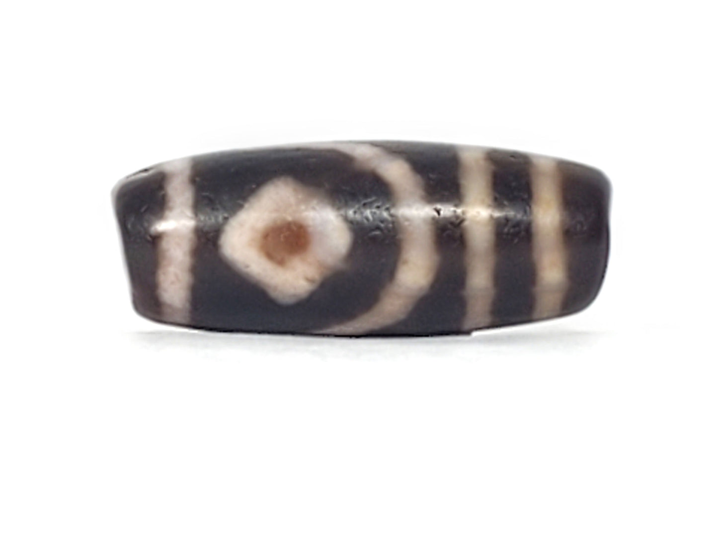 Ancient two diamond eye dzi — Face B, diamond eye with brown bloodspot centre, arc stripes, Anc-0426-2DE
