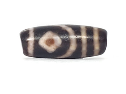 Ancient two diamond eye dzi — Face B, diamond eye with brown bloodspot centre, arc stripes, Anc-0426-2DE