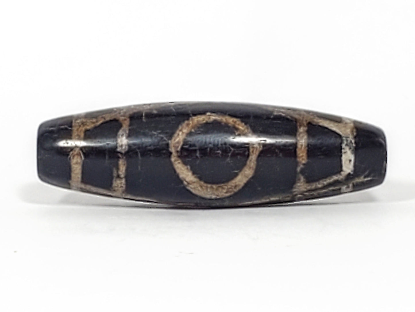 Ac-070926-TWE ancient two eye dzi 45.1×13.7mm pitch-black agate heavy calcification front face one eye unretouched