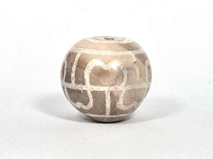Ac-082326-8EL ancient round eight eye lotus dzi 24.4x22.4mm white agate equatorial rotation 1 unretouched