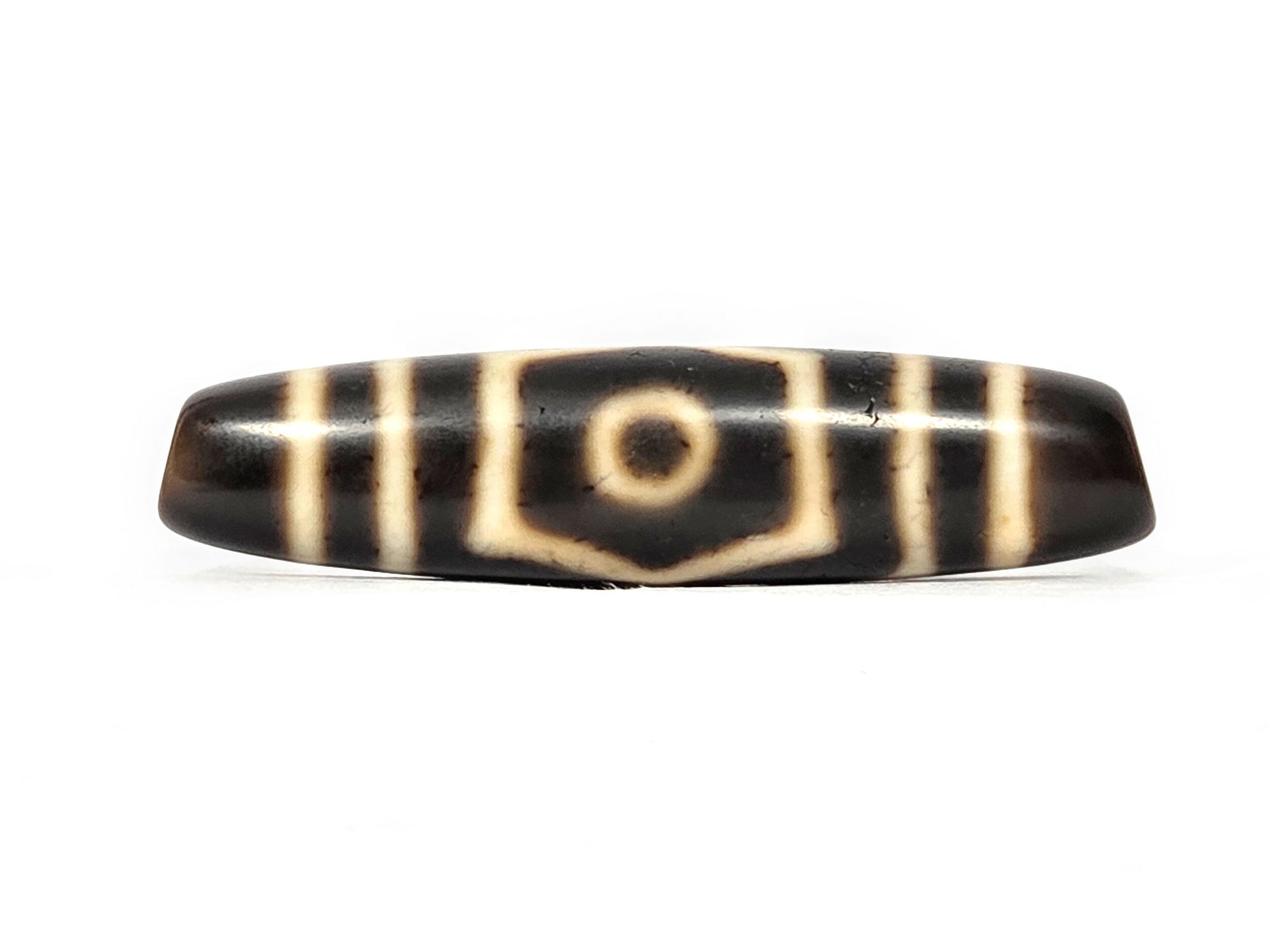 Ac-070926-THE ancient three eye dzi 51.5×12.4×10.6mm dark brown agate front face one eye shield arch motif unretouched