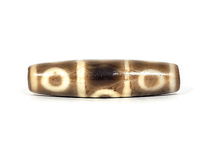 Ac-071026-8E ancient eight eye dzi warm grey-brown agate face B two eyes natural banding zone unretouched