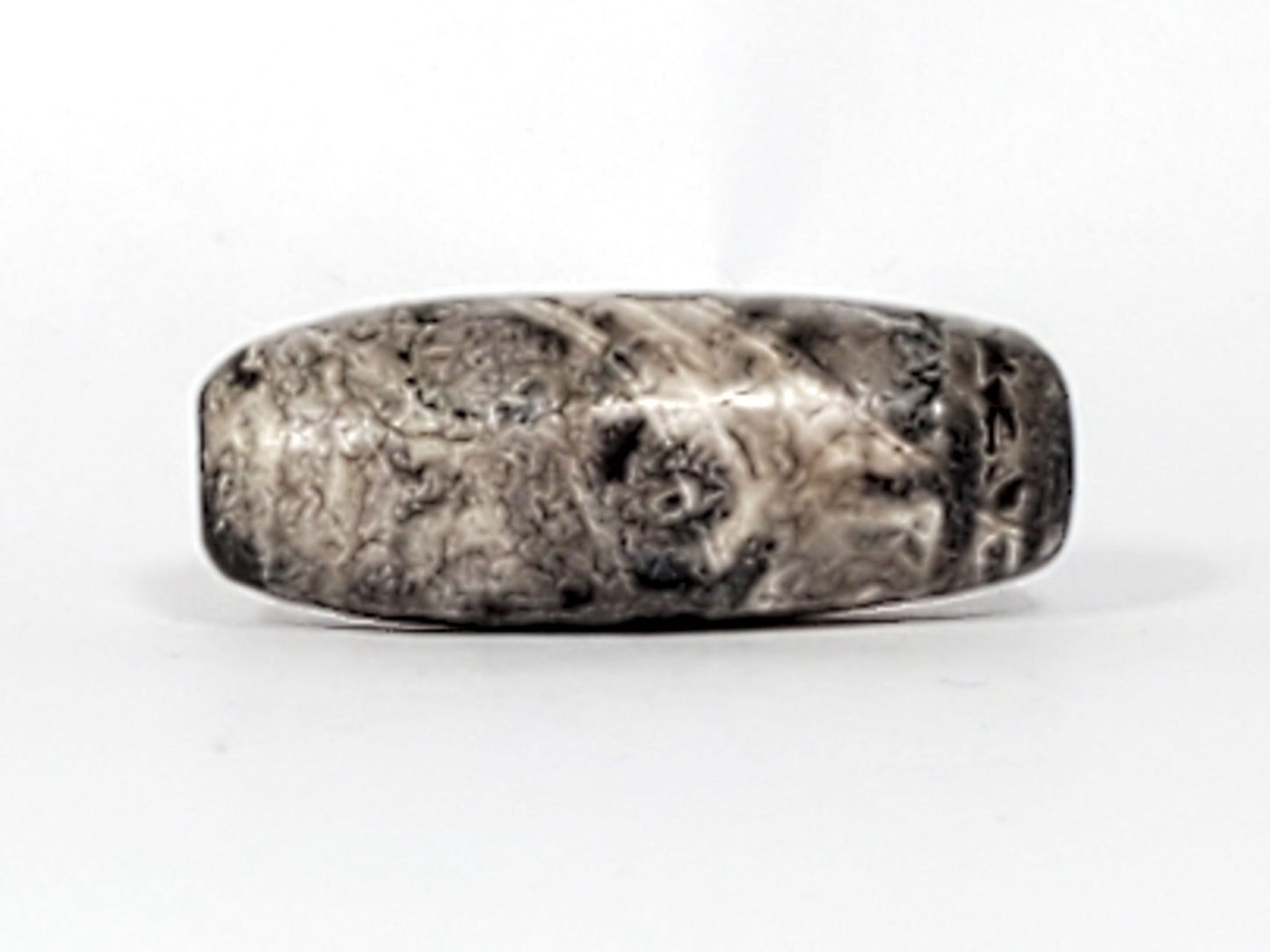 Ac-071026-12EL ancient twelve eye lotus dzi pitch-black agate calcification face B motif subsumed unretouched