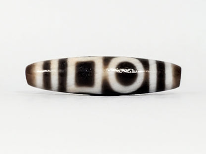 Third angle of antique Double H&E Dzi — arch Heaven and rectangular Earth forms on dark agate