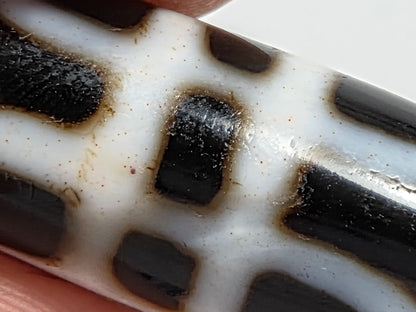At-090226-3VJBS antique triple vajra dzi macro bloodspot scattered cinnabar cream zone agate banding unretouched