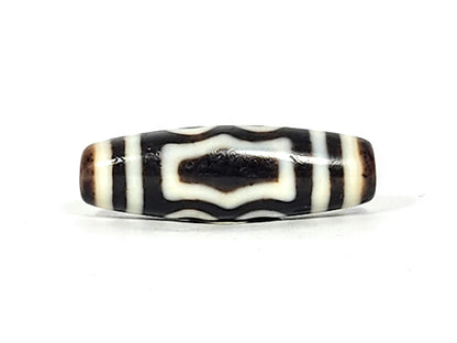 At-061926-4EEG Face B earth gate, concentric shield frame, pitch-black ground, cream-white lines, unretouched