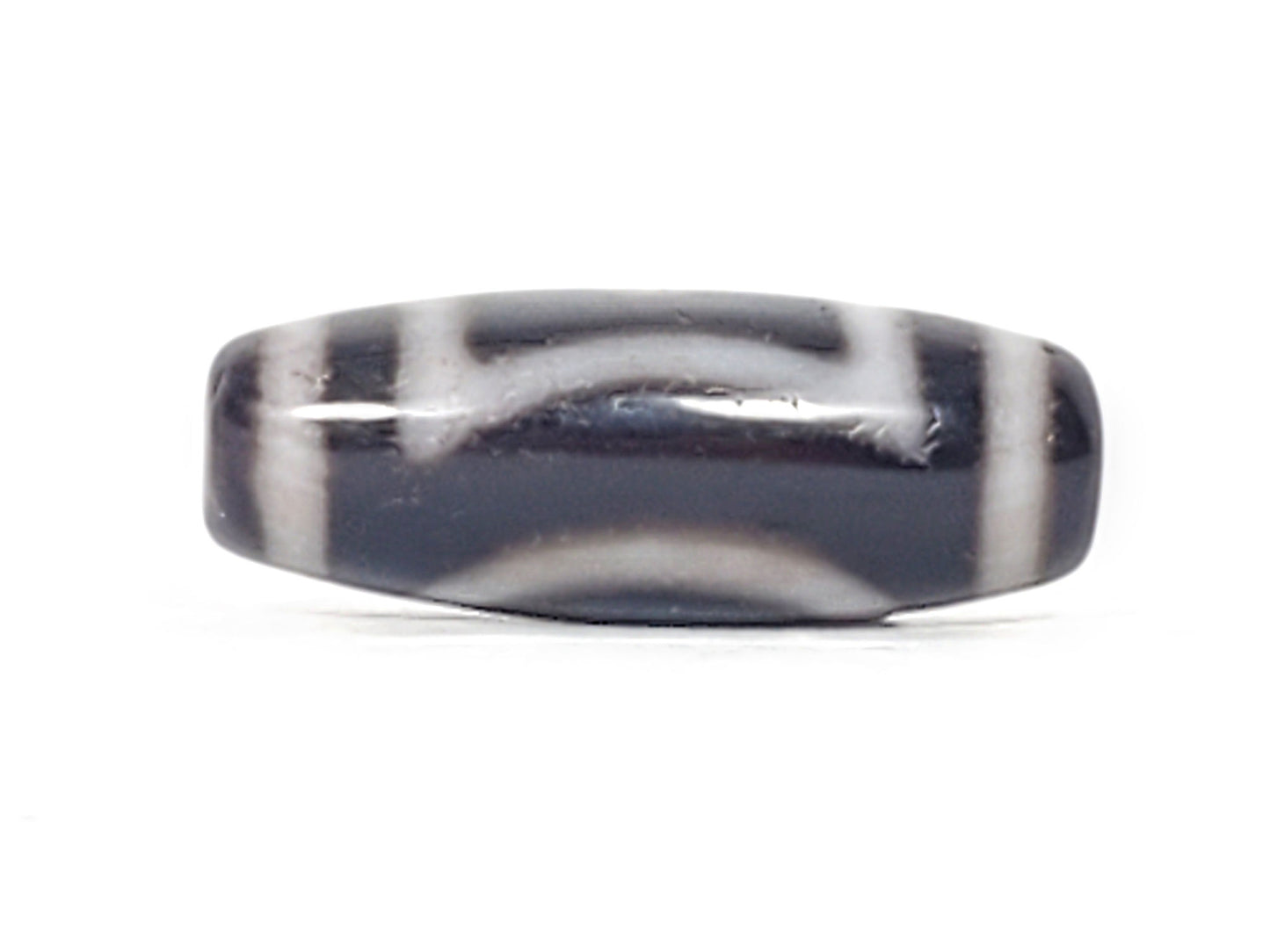 Antique heaven earth gate dzi — fourth face, arc bracket curves on deep charcoal ground, white arch lines, At-0426-HGEG