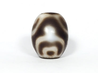Ac-011824-TVR ancient round treasure vase agate dzi, front face, cool grey-brown ground, 19.0×15.4mm, unretouched