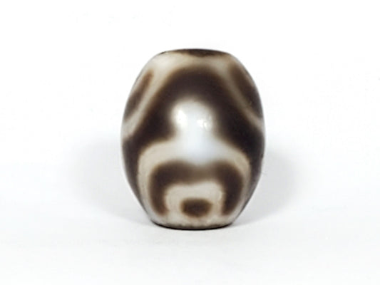 Ac-011824-TVR ancient round treasure vase agate dzi, front face, cool grey-brown ground, 19.0×15.4mm, unretouched
