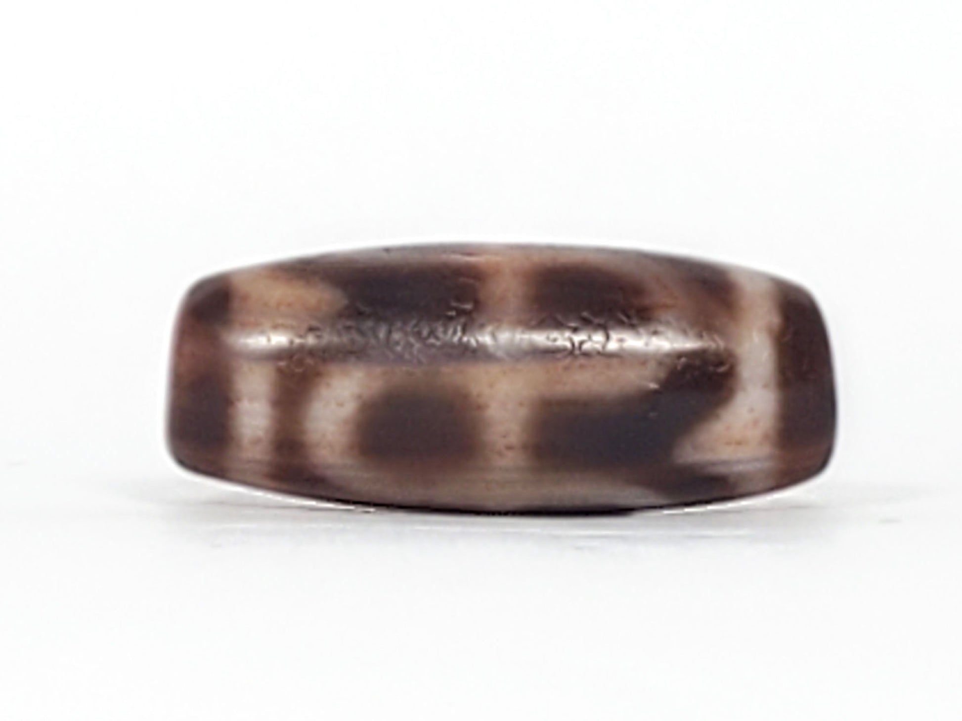 At-091124-TTL face B dark brown-black blotches warm medium brown barrel dzi unretouched