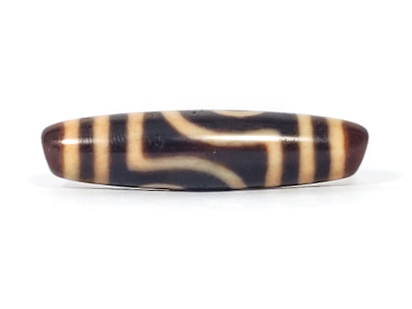 Antique Two Eye dzi bead face D showing cream bracket and wave motif between two eyes, At-082624-2E