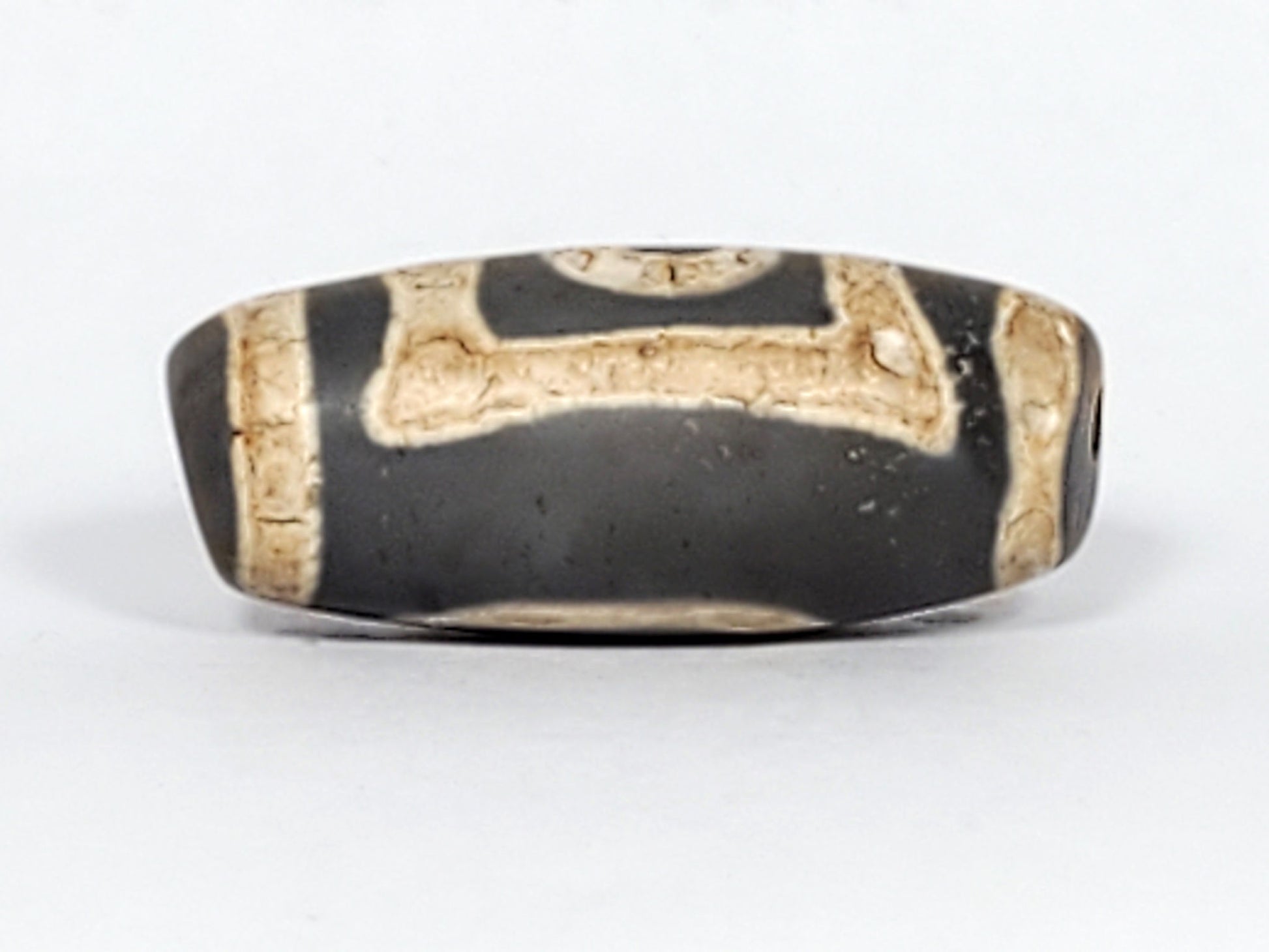 At-022624-HEG, Face D bold cream T-bar bracket connector linking oval and framed eye faces, charcoal-grey agate, unretouched