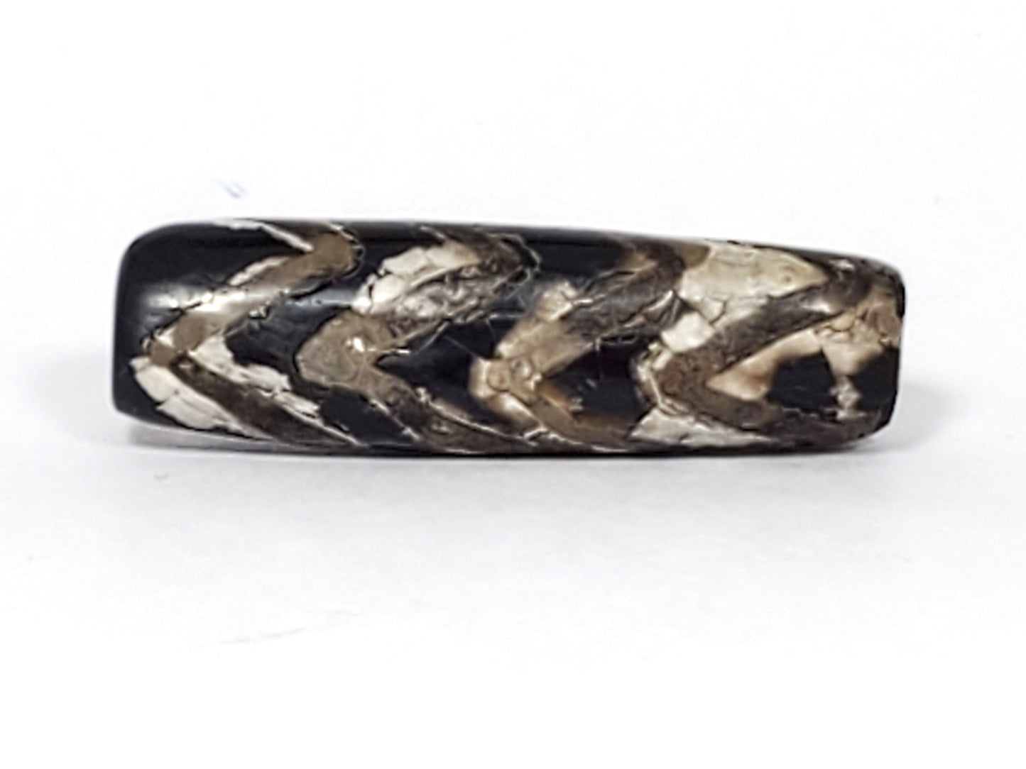 Ac-071026-4TT ancient tiger tooth dzi bead pitch-black agate calcification face 4 exposed ground zones unretouched