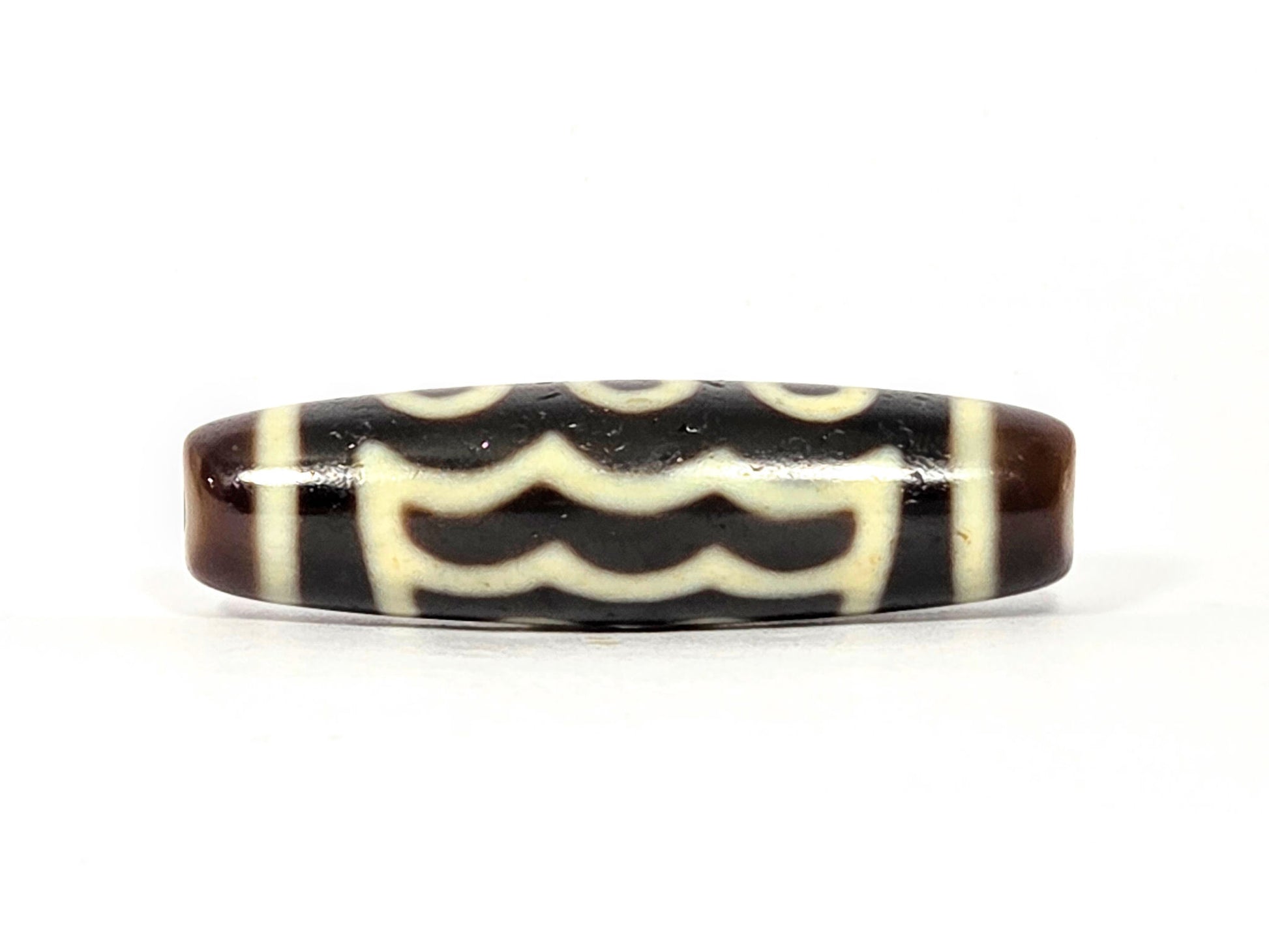 N-091125-5E2 wave-band rotation, zigzag motif transition zone, very dark brown agate, unretouched