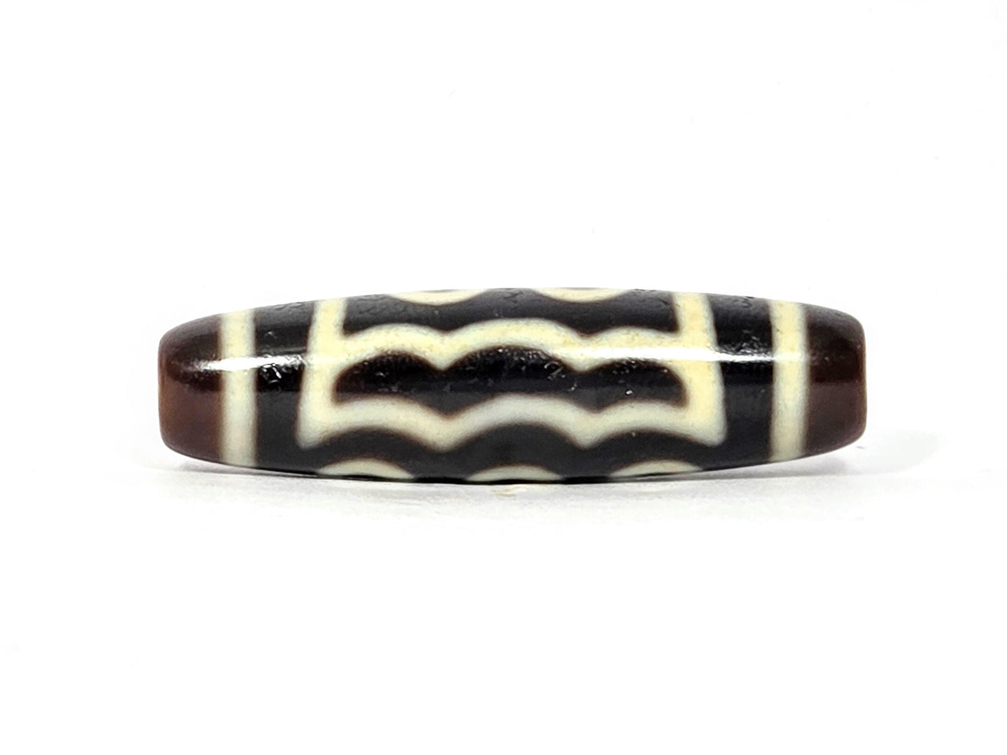 N-091125-5E2 second wave-band rotation, continuous zigzag pattern, very dark brown cream agate, unretouched