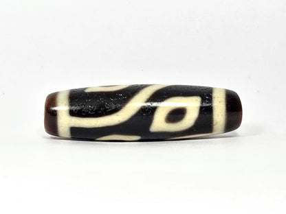 N-082825-4E rotation 2, eye and S-curve line, pitch-black agate centre zone, new Taiwan dzi, unretouched