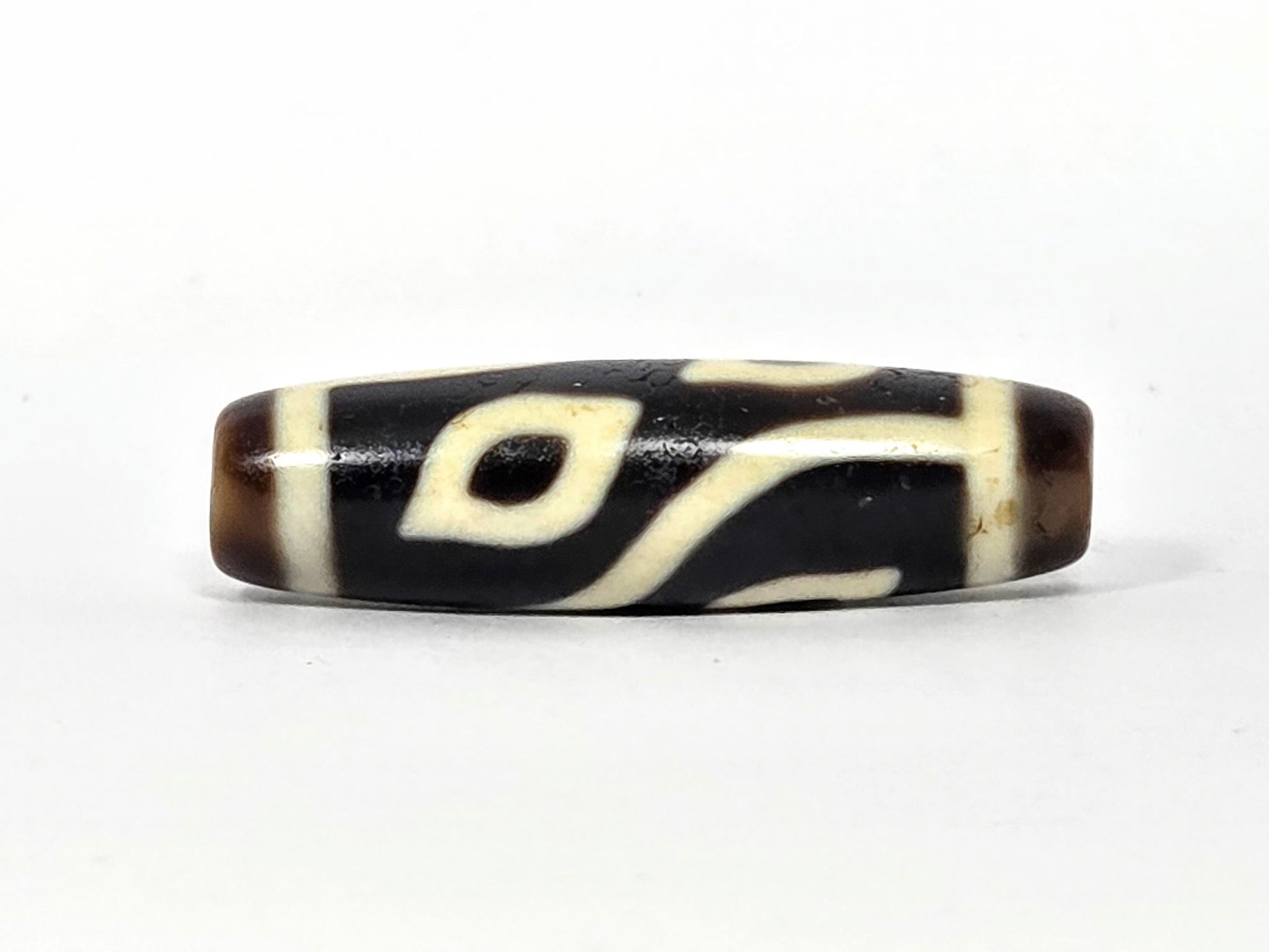 N-082825-4E rotation 3, eye ring with curve sweep, dark brown to pitch-black transition, unretouched