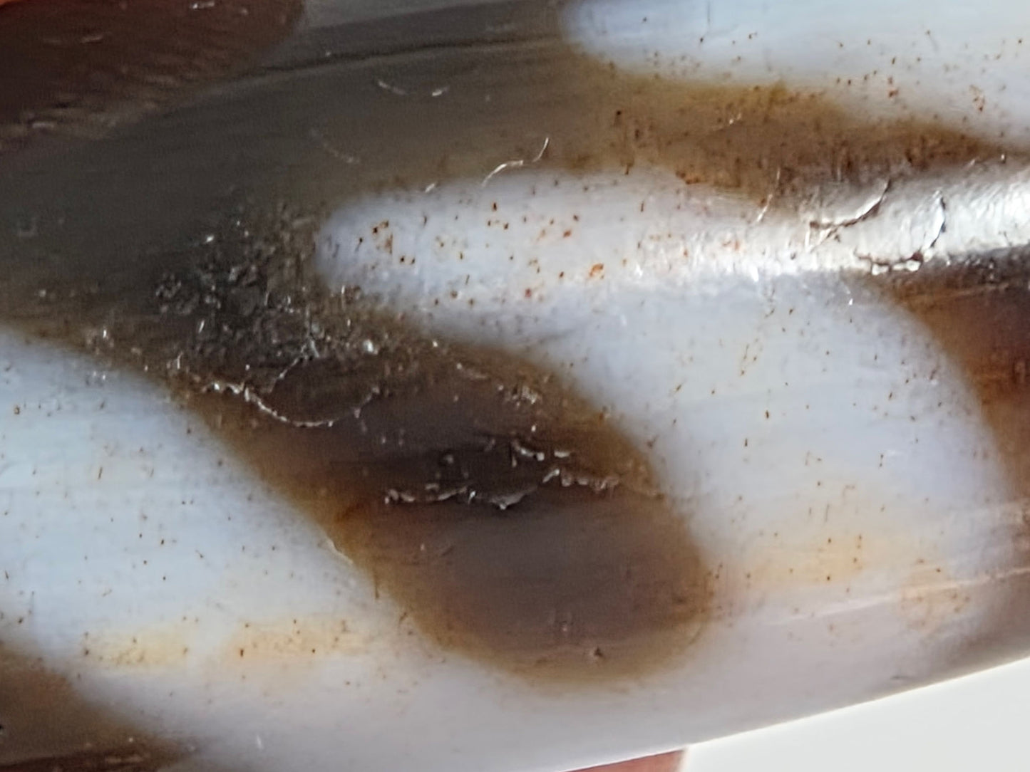 N-070526-MHkBS macro motif-boundary zone, reddish-brown cinnabar bloodspots, cream-zone scattered, unretouched