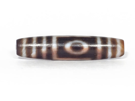 Ancient one eye mountain dzi — front, one eye motif centered on dark brown ground with white stripes, Anc-0426-1EMt