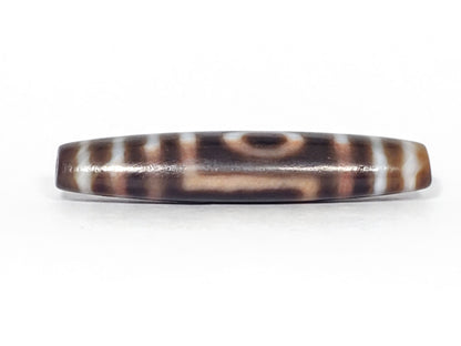 Ancient one eye mountain dzi — side profile, mountain bracket pattern, age-worn smooth surface, Anc-0426-1EMt