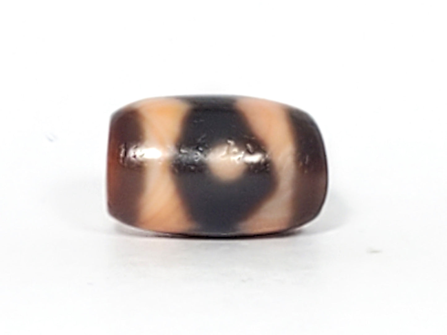 At-061926-3E2 Face A close angle, fine surface pitting, peach-cream zones visible, unretouched