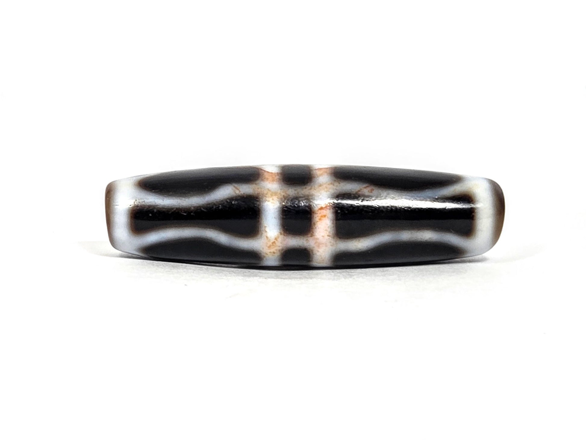 V-070526-3VjBS rotated face 3, triple vajra dzi, warm dark brown zone, white vajra arms, unretouched