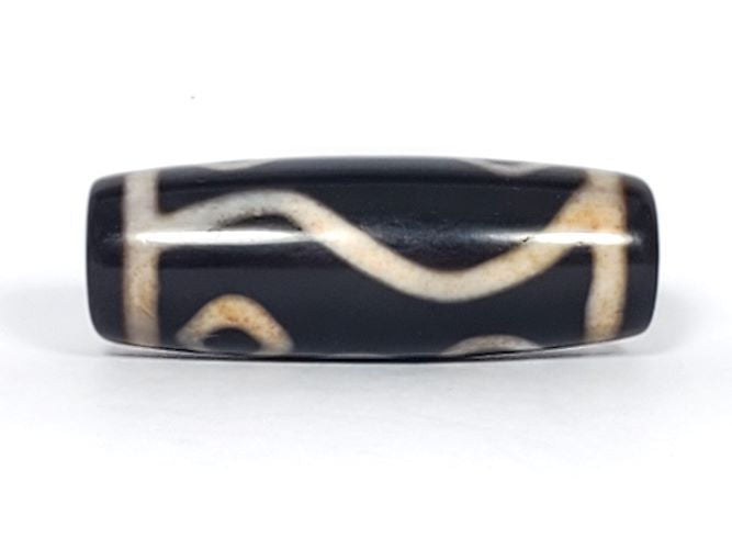 V-102723-6EBS Six Eye dzi bead, alternate reverse showing wave pattern and lower eye arcs, unretouched