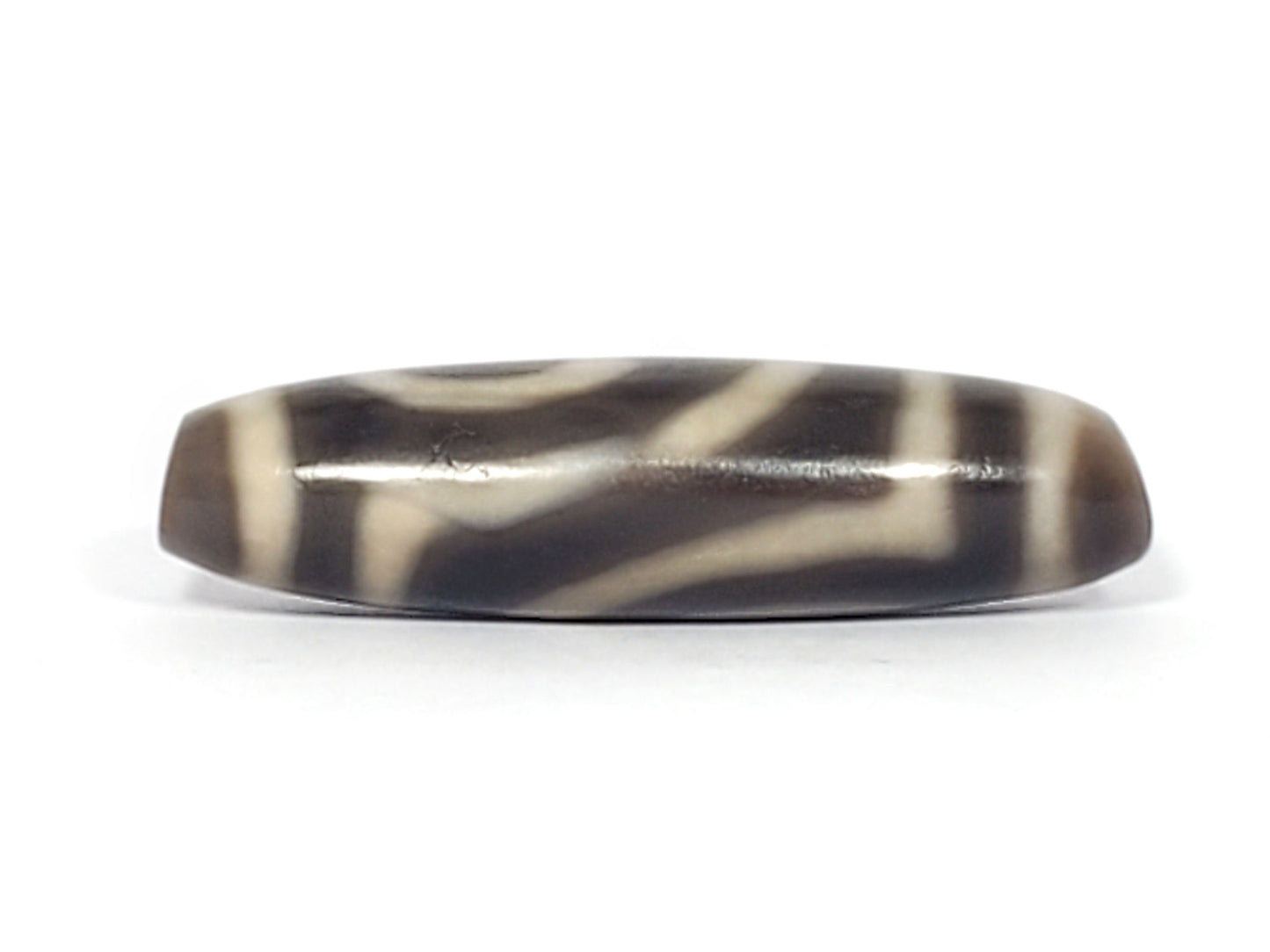 Ac-071026-TWE3 ancient two eye dzi charcoal grey-brown agate face D flat cross-section softer contrast unretouched