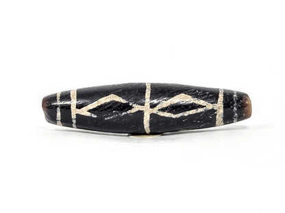 Ac-062426-3DS ancient three diamond spear agate dzi 49.1x12.2mm Face C asymmetric taper visible dark agate unretouched