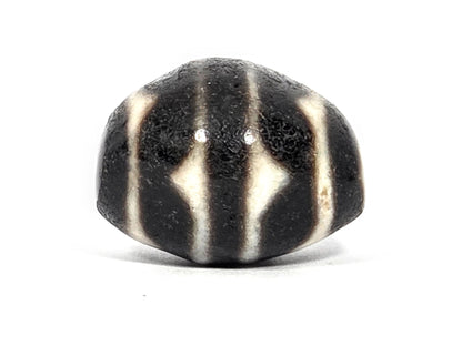 Ac-072326-RDW ancient round double wave dzi pitch-black agate face B diamond composition wave elements unretouched