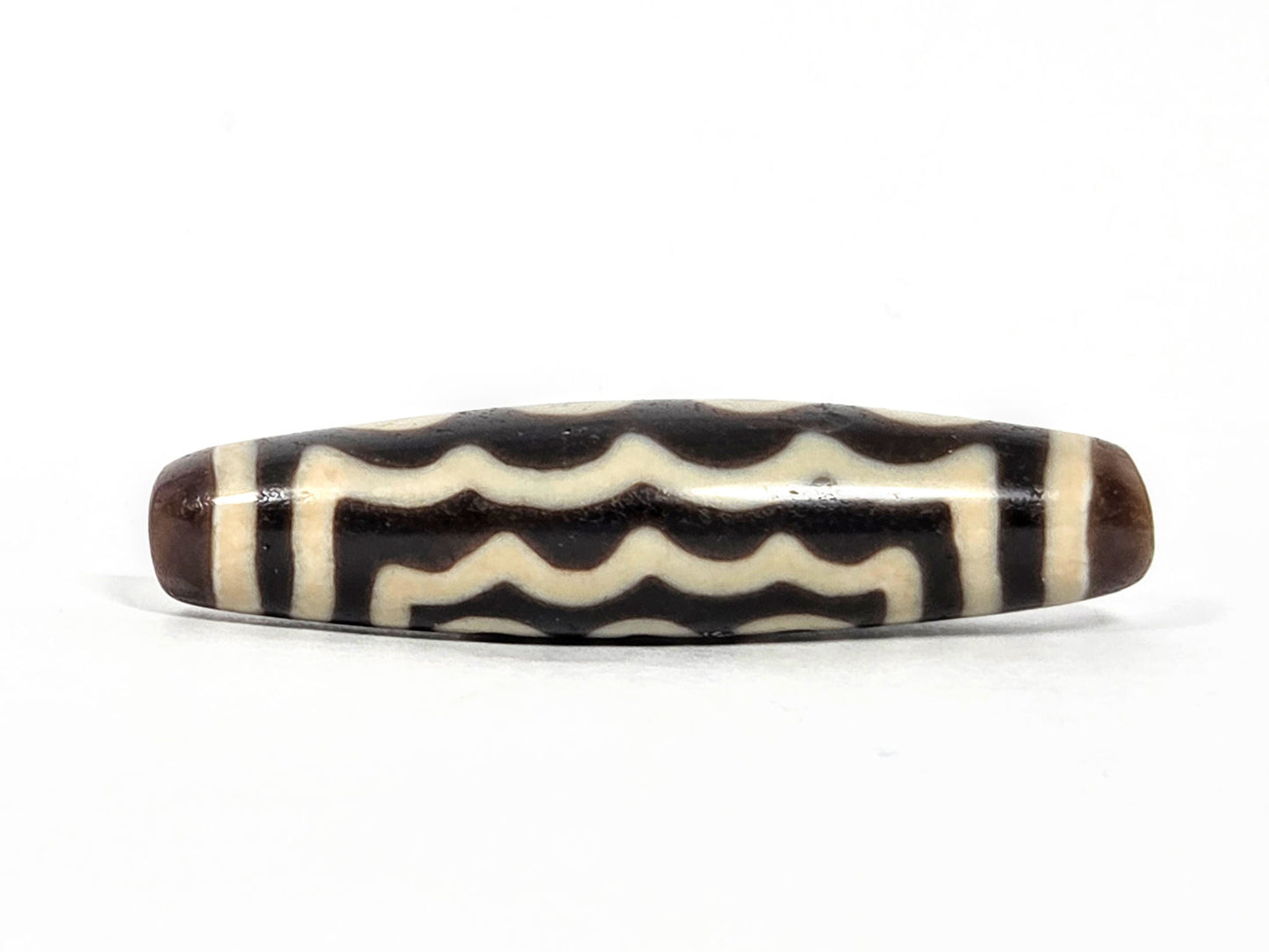 Ac-071026-7E ancient seven eye dzi dark brown agate second wave face U-base element unretouched