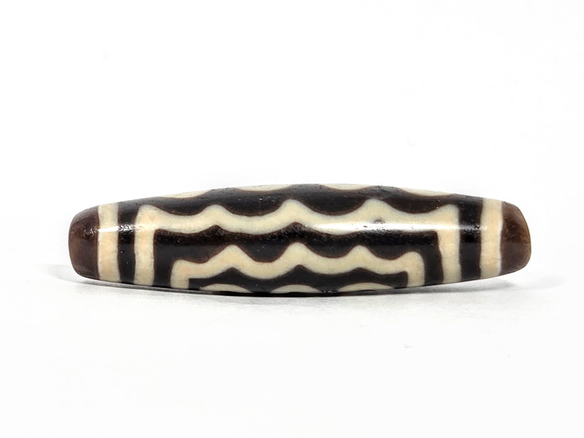 Ac-071026-7E ancient seven eye dzi dark brown agate second wave face U-base element unretouched