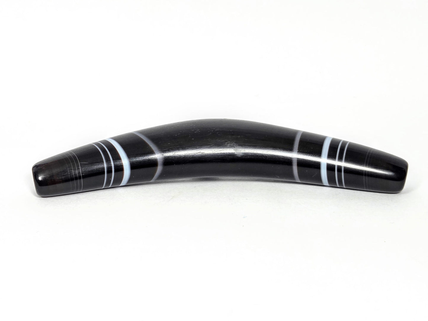 At-N-071126-BOW concave inner curve face, pitch-black bow-shaped natural dzi, banding wraps full circumference, unretouched