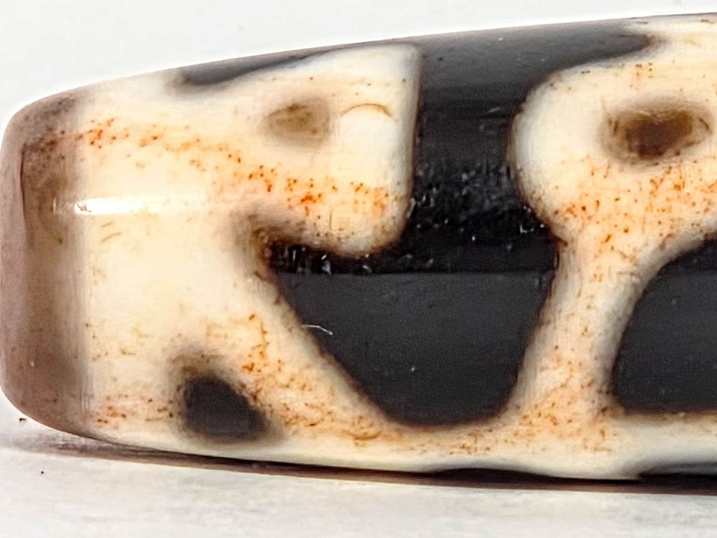 At-070726-TOLBS macro detail antique Tree of Life dzi cream zone cinnabar bloodspot inclusions dark brown dots unretouched