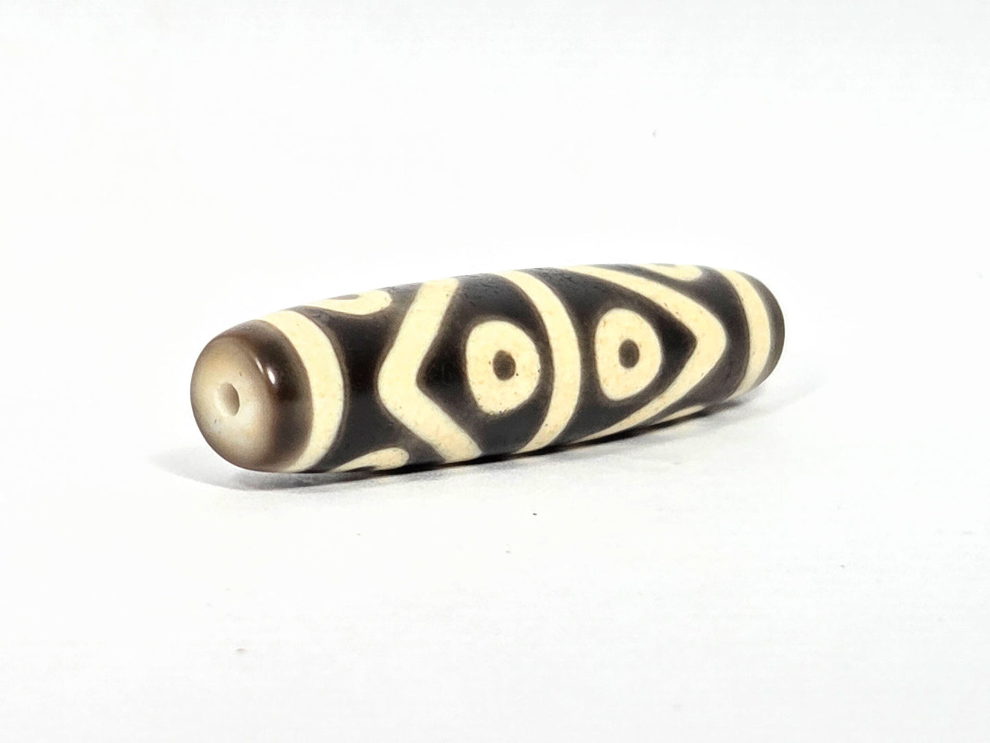 At-073026-8E antique eight eye dzi drill end B warm brown agate-internal colour eye motif wrap unretouched