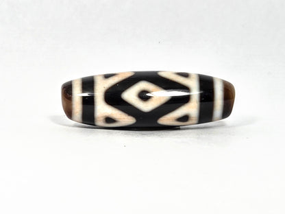 At-090126-3DETT antique three diamond eye tiger tooth dzi 90-degree rotation pitch-black agate unretouched