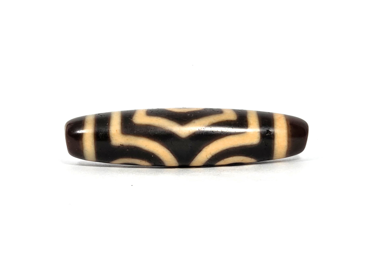 At-090226-3E3 antique three eye dzi dark brown black agate 90-degree turn stacked cream arc lines, unretouched