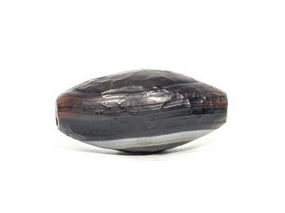 N-N-071026-1E-OLV natural one eye dzi dark brown agate face D banding visible raw edge texture unretouched