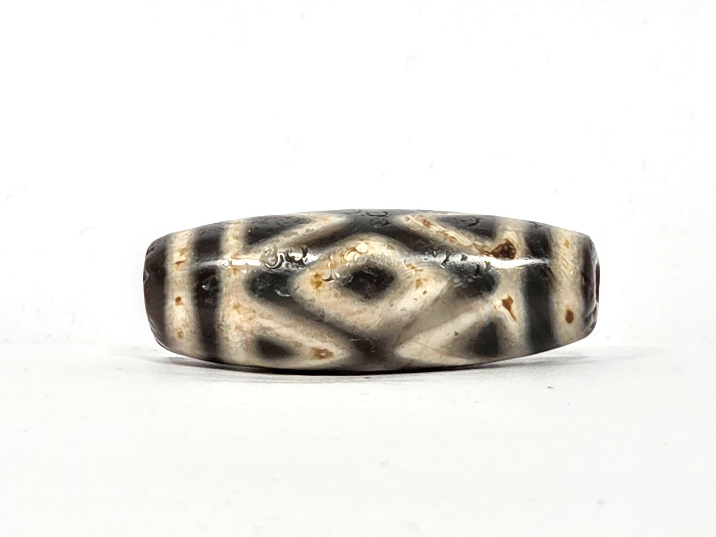 Ac-070926-3DE ancient three diamond eye tiger tooth dzi cream agate third face full diamond eye repeat unretouched