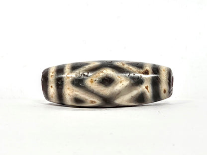 Ac-070926-3DE ancient three diamond eye tiger tooth dzi cream agate third face full diamond eye repeat unretouched