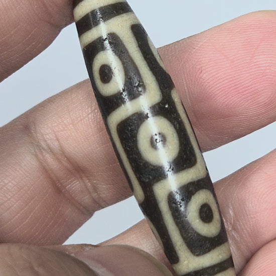 Ac-032326-9E5 360° rotation footage, nine eye meander motif, warm dark brown agate fusiform, unretouched footage